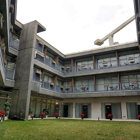 วาย ลอฟต์ ยูธ สแควร์ Hotel ฮ่องกง ภายนอก รูปภาพ