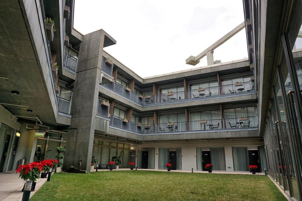 วาย ลอฟต์ ยูธ สแควร์ Hotel ฮ่องกง ภายนอก รูปภาพ